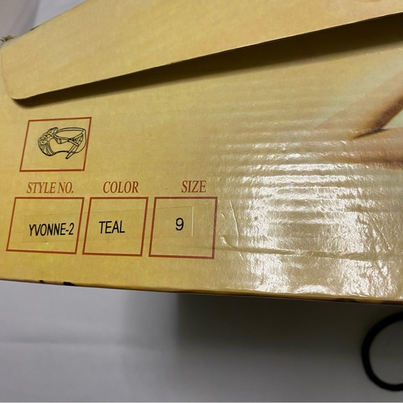 Cherish Collection by Elegant Footwear Teal Heel with Satin Rosettes Size 9 - Picture 7 of 8